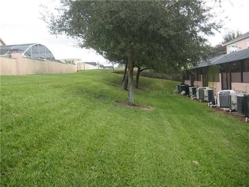 2411 Silver Palm Dr - Photo 2 of 20