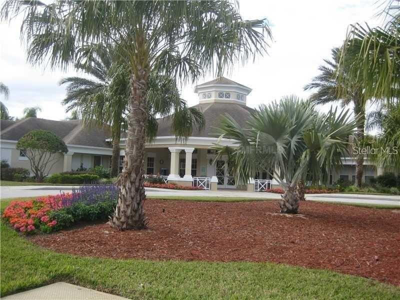 2411 Silver Palm Dr - Photo 3 of 20