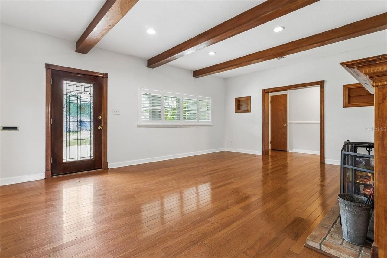 2603 N Ridgewood Ave - Photo 4 of 44