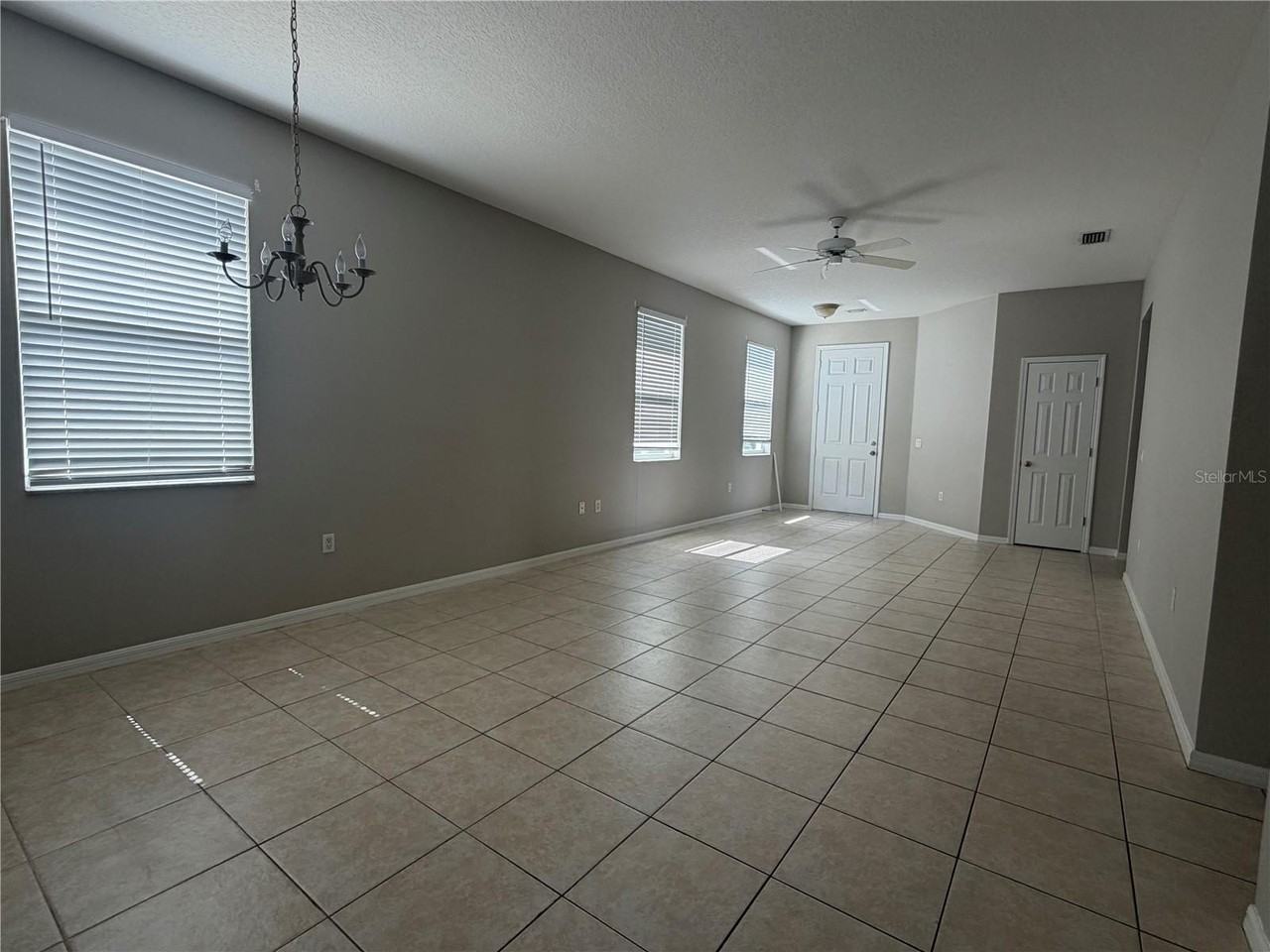 13508 Blue Sunfish Ct - Photo 3 of 12