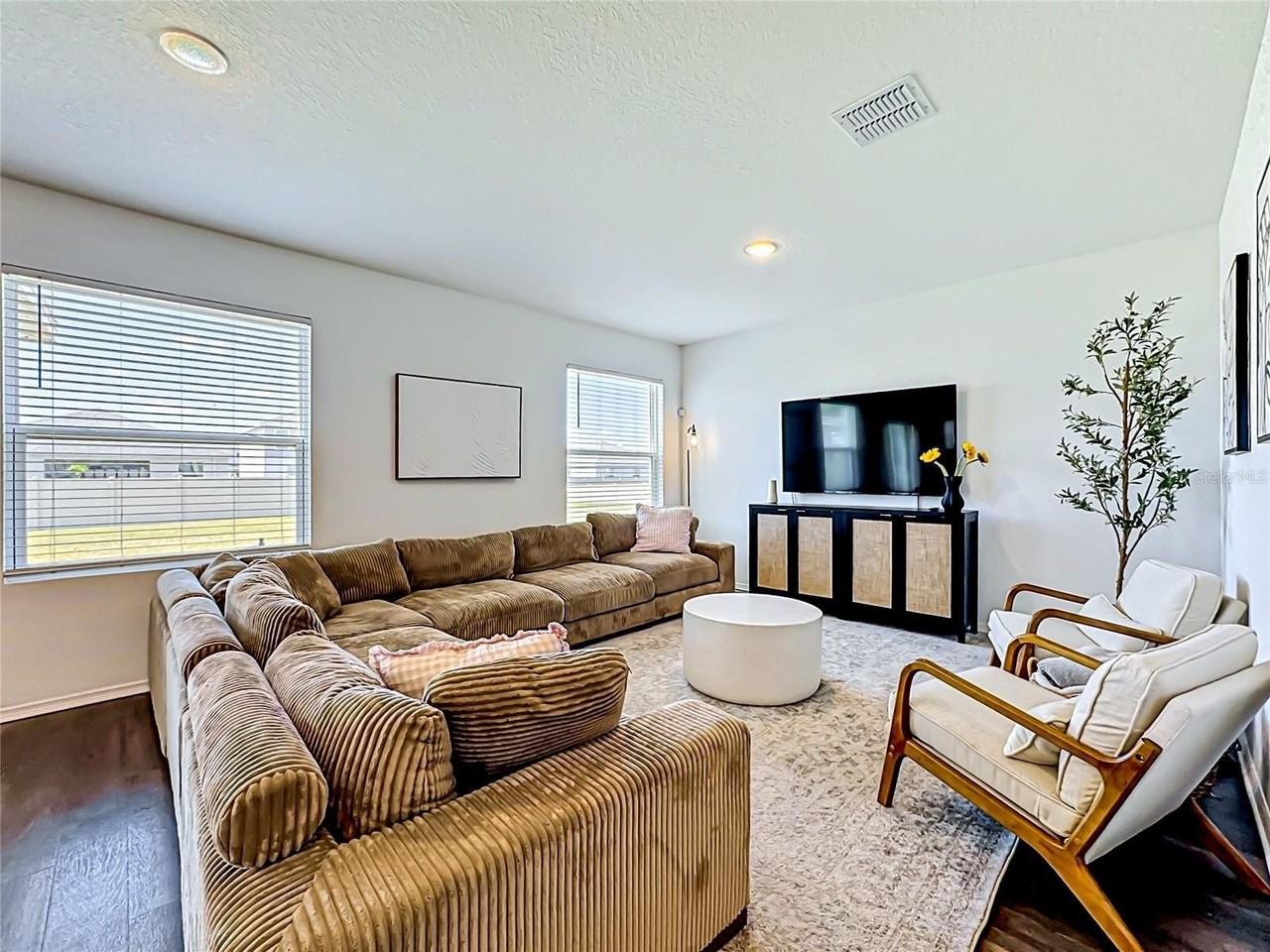 13019 Bluff Oak Way - Photo 5 of 31