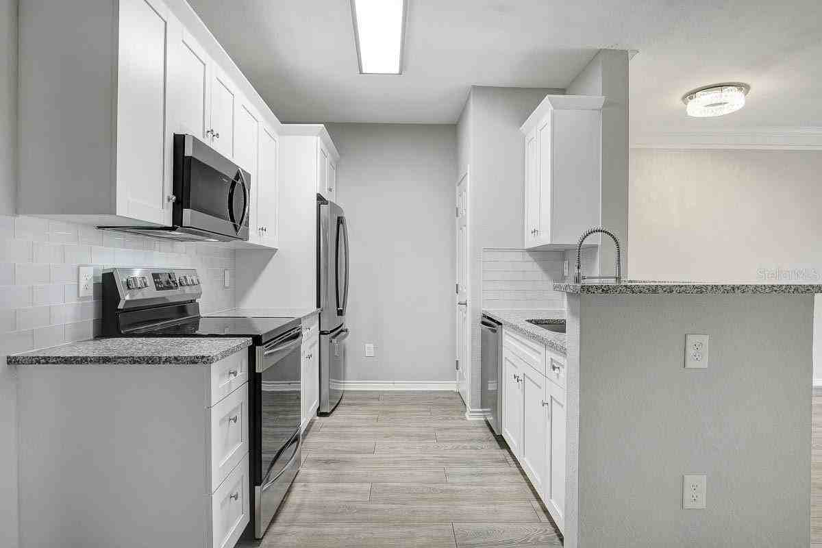 4311 Bayside Village Dr #303 - Photo 4 of 21