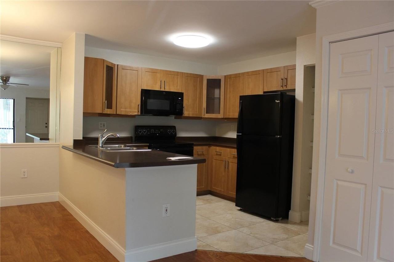 5602 Baywater Dr - Photo 5 of 9