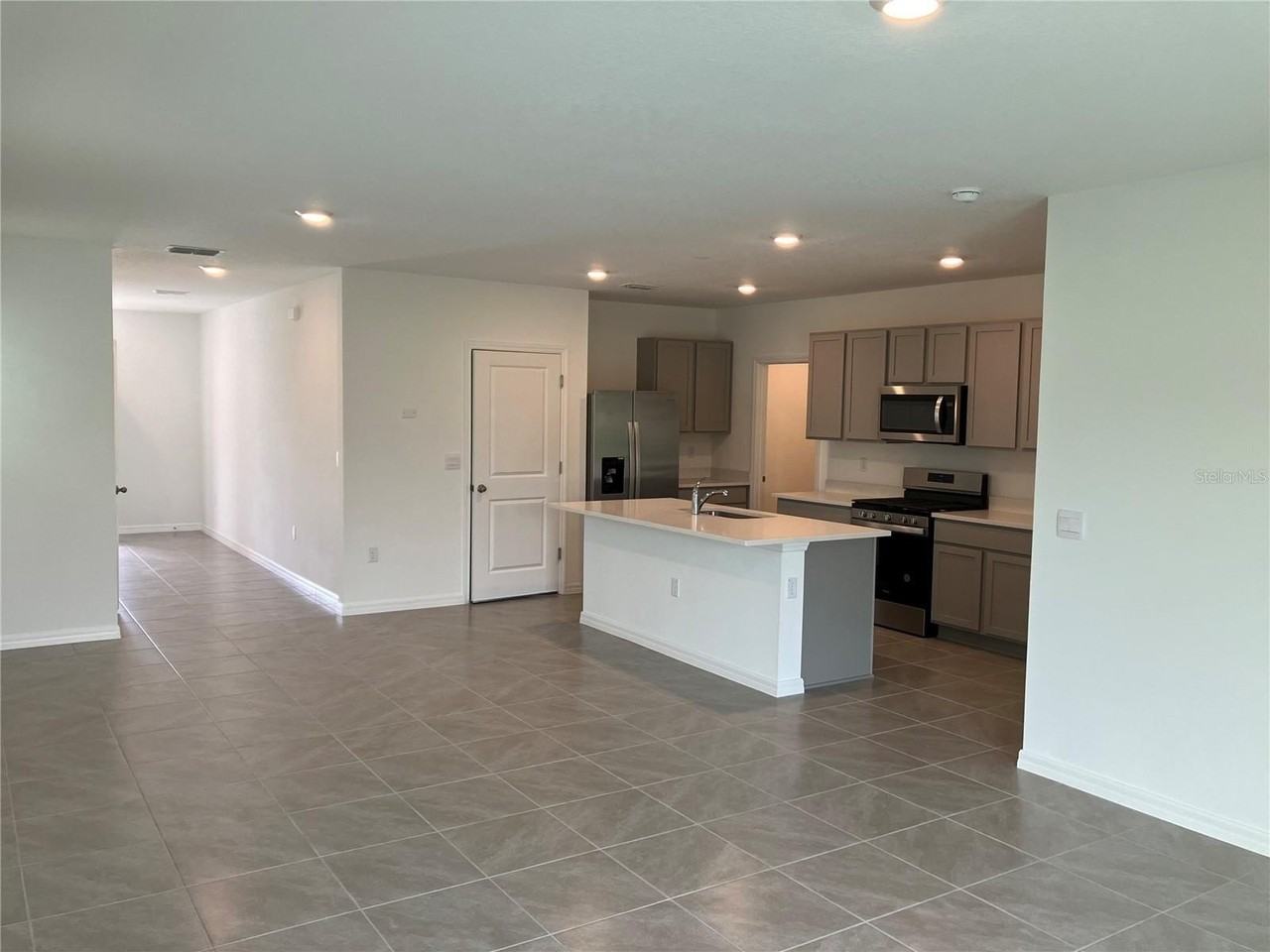 35694 Kinsey Pt - Photo 2 of 40