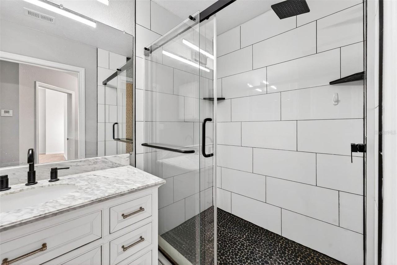 105 Bradford Beach Ct #105 - Photo 5 of 50