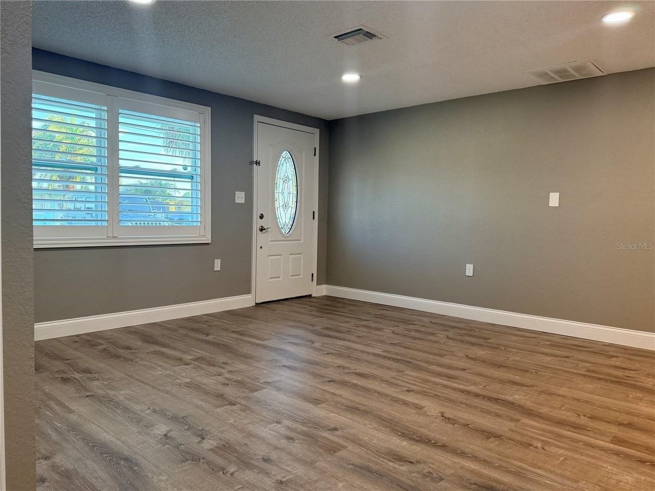 6623 Boatyard Dr - Photo 4 of 27