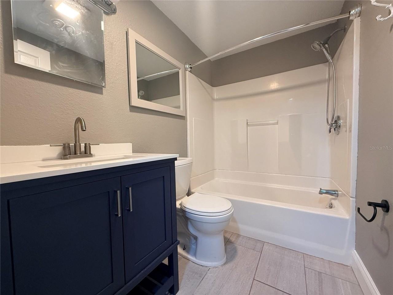 6623 Boatyard Dr - Photo 5 of 27