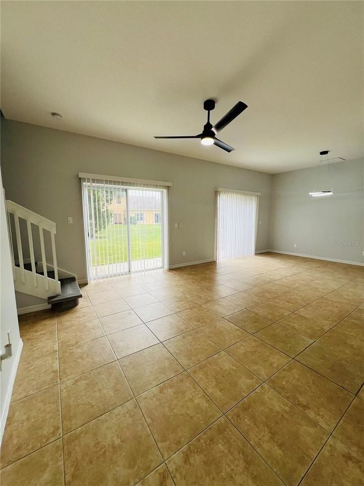 9096 Iron Oak Ave - Photo 4 of 24