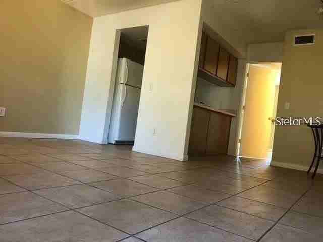 4922 W Gandy Blvd #102 - Photo 2 of 8