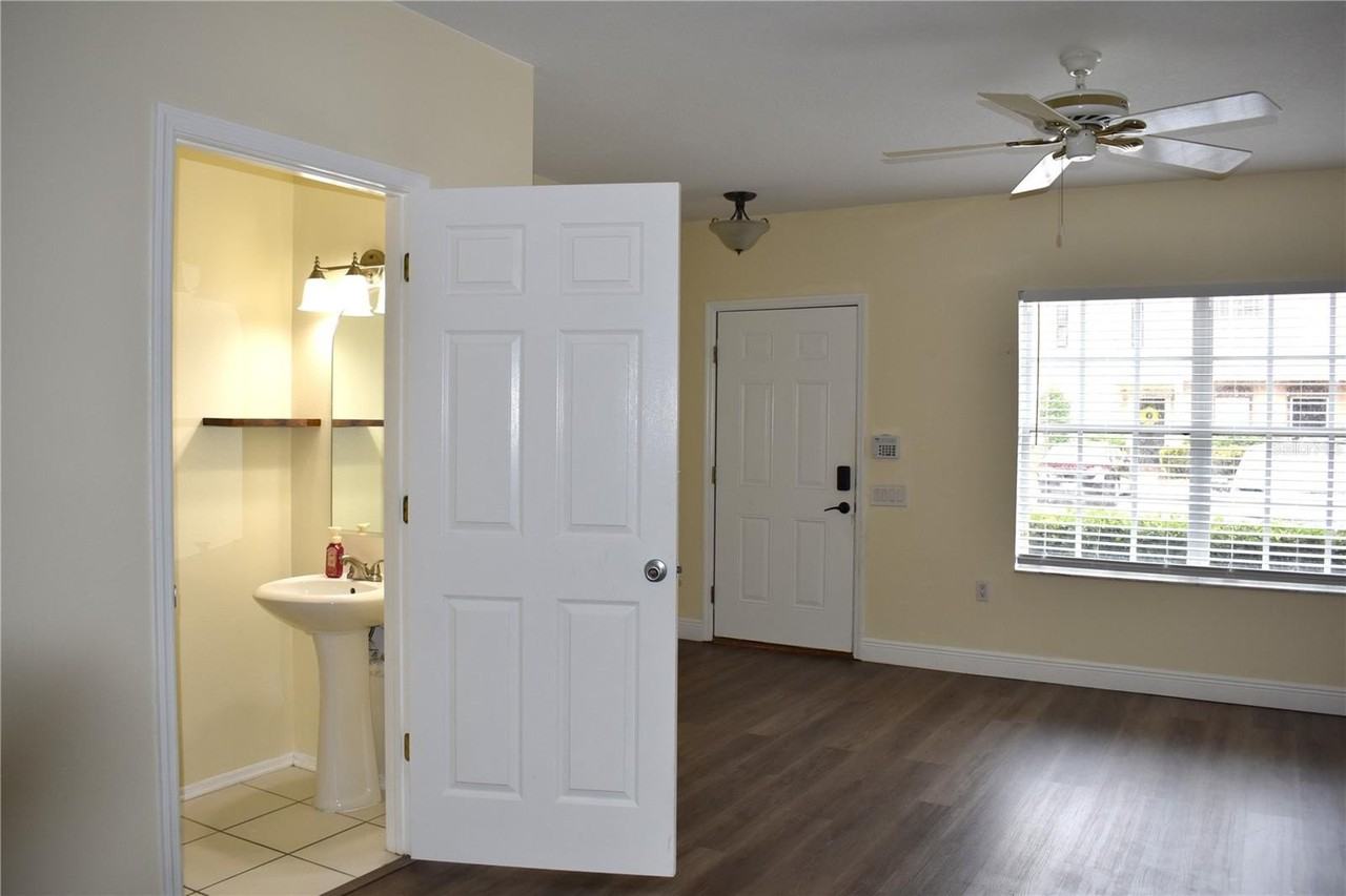 12369 Berkeley Square Dr - Photo 3 of 23