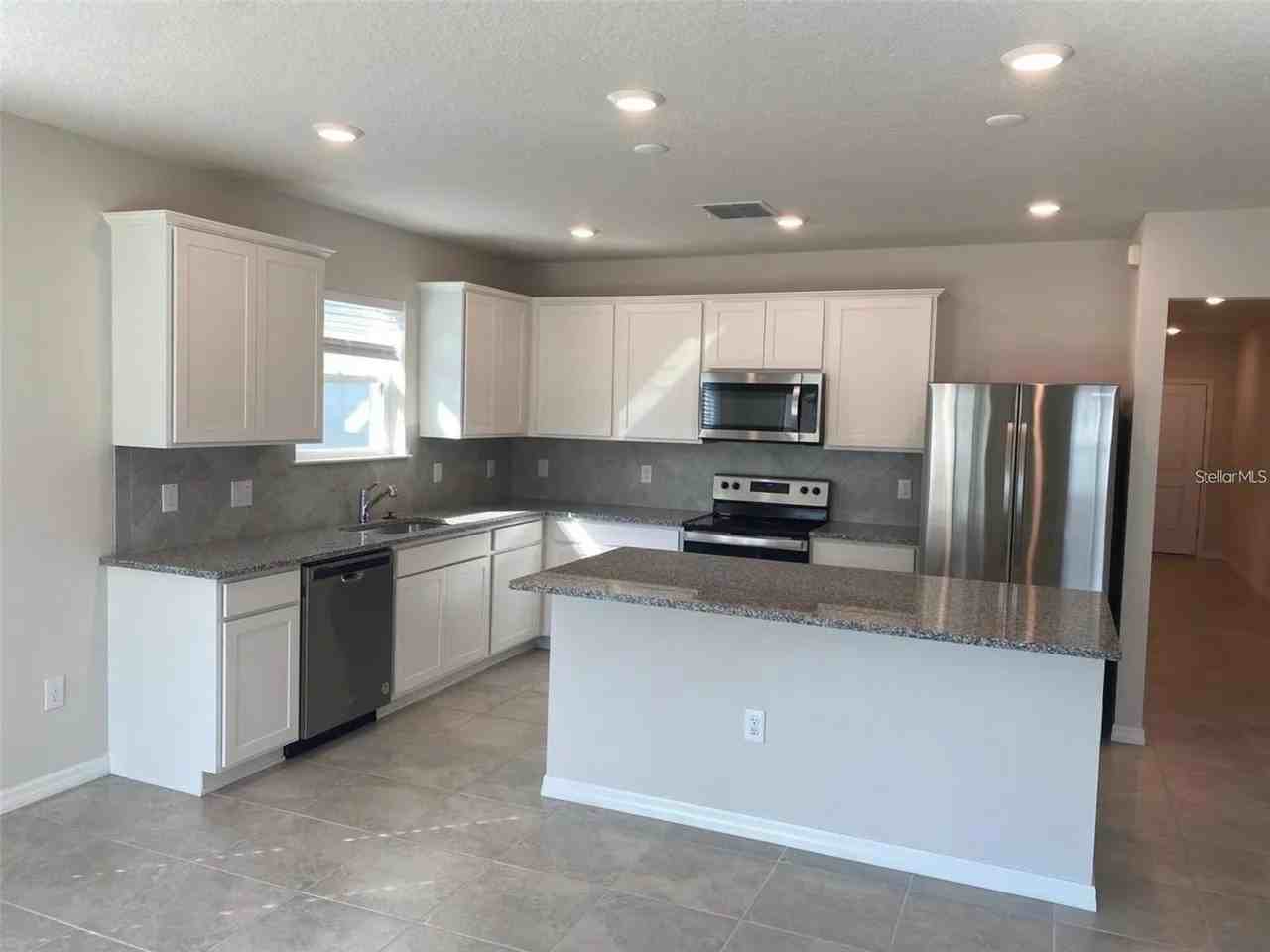 9643 Summers Cay Cir - Photo 7 of 16