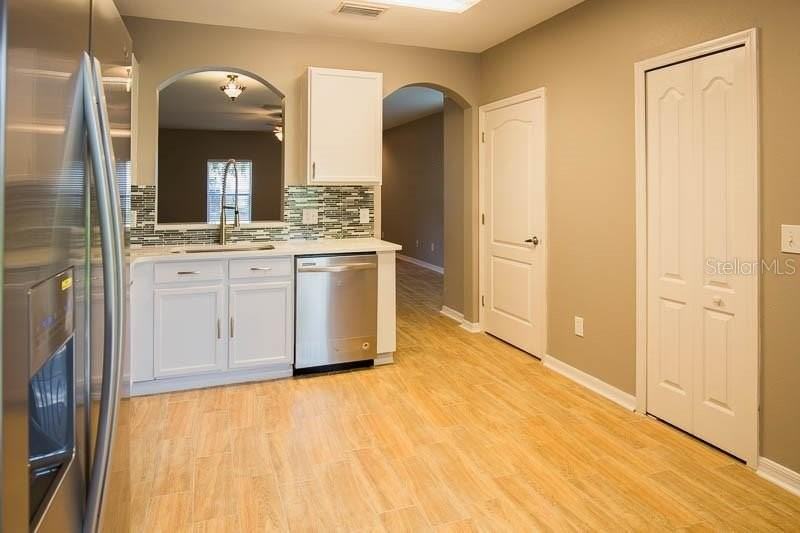 5879 Fishhawk Ridge Dr - Photo 4 of 18