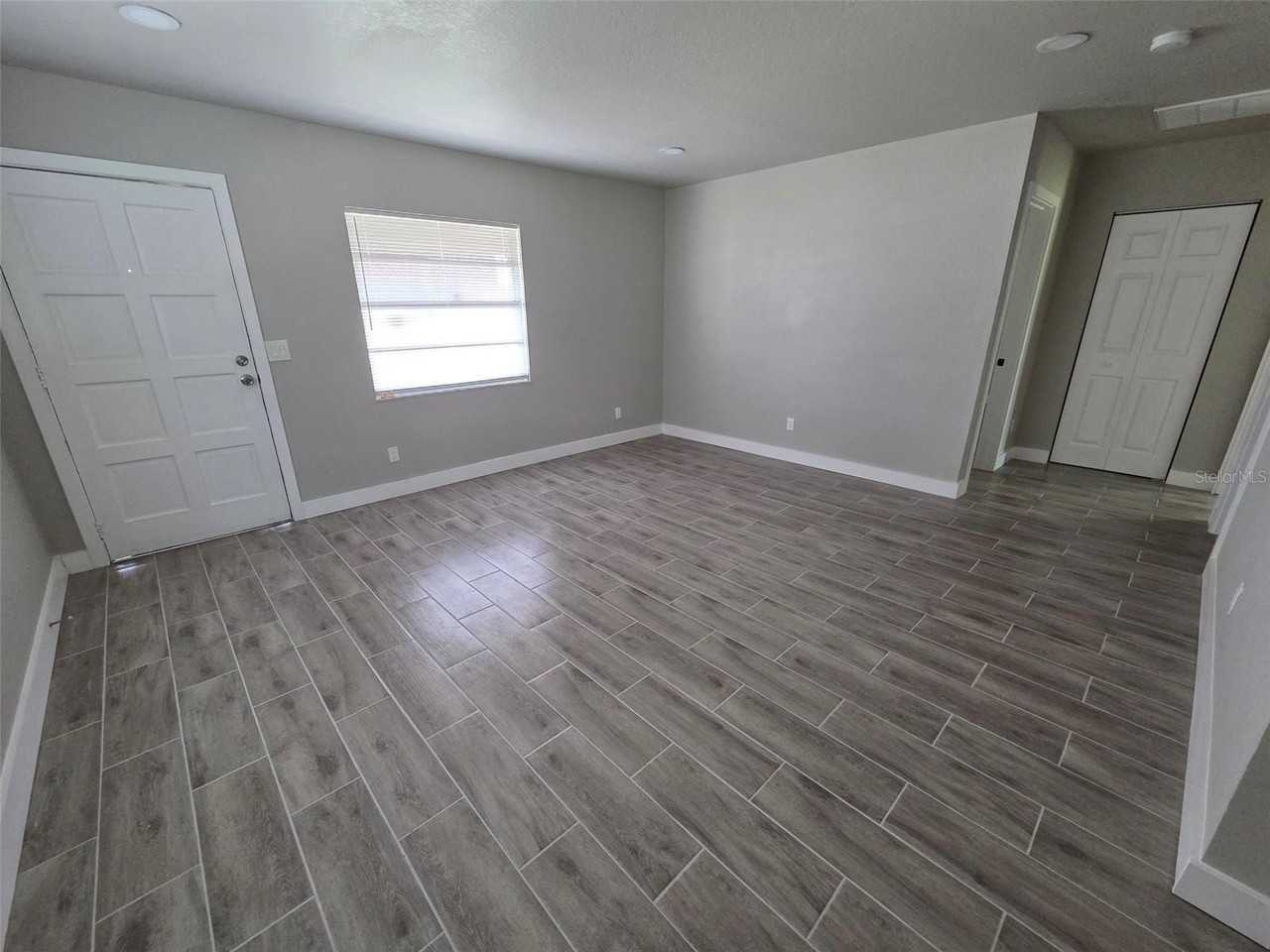 38300 Henry Dr - Photo 6 of 19