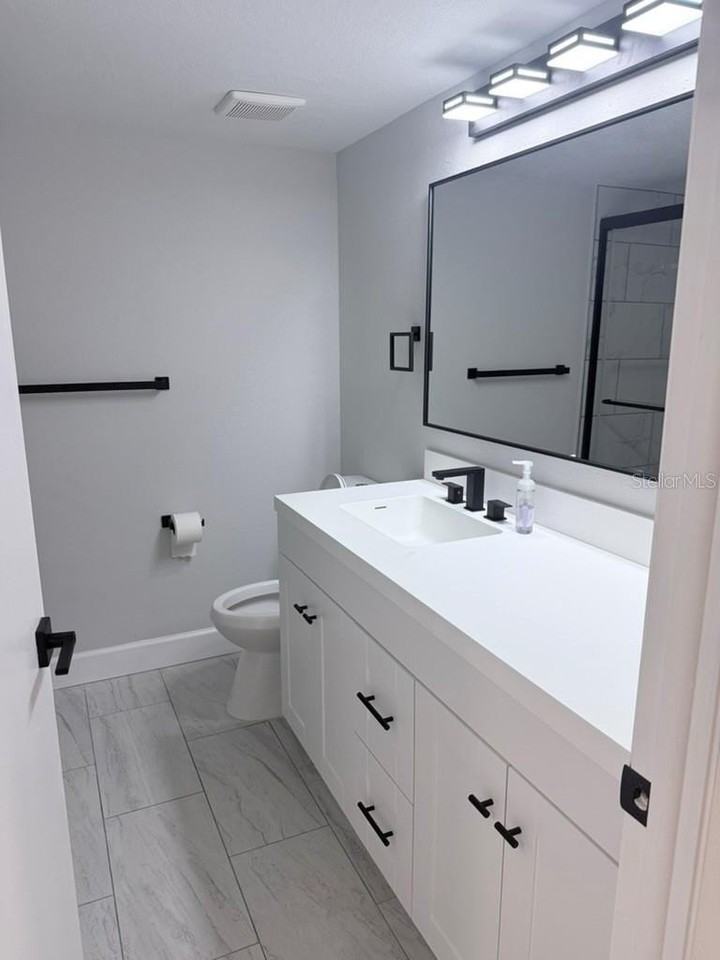 3300 Cove Cay Dr #2A - Photo 4 of 25