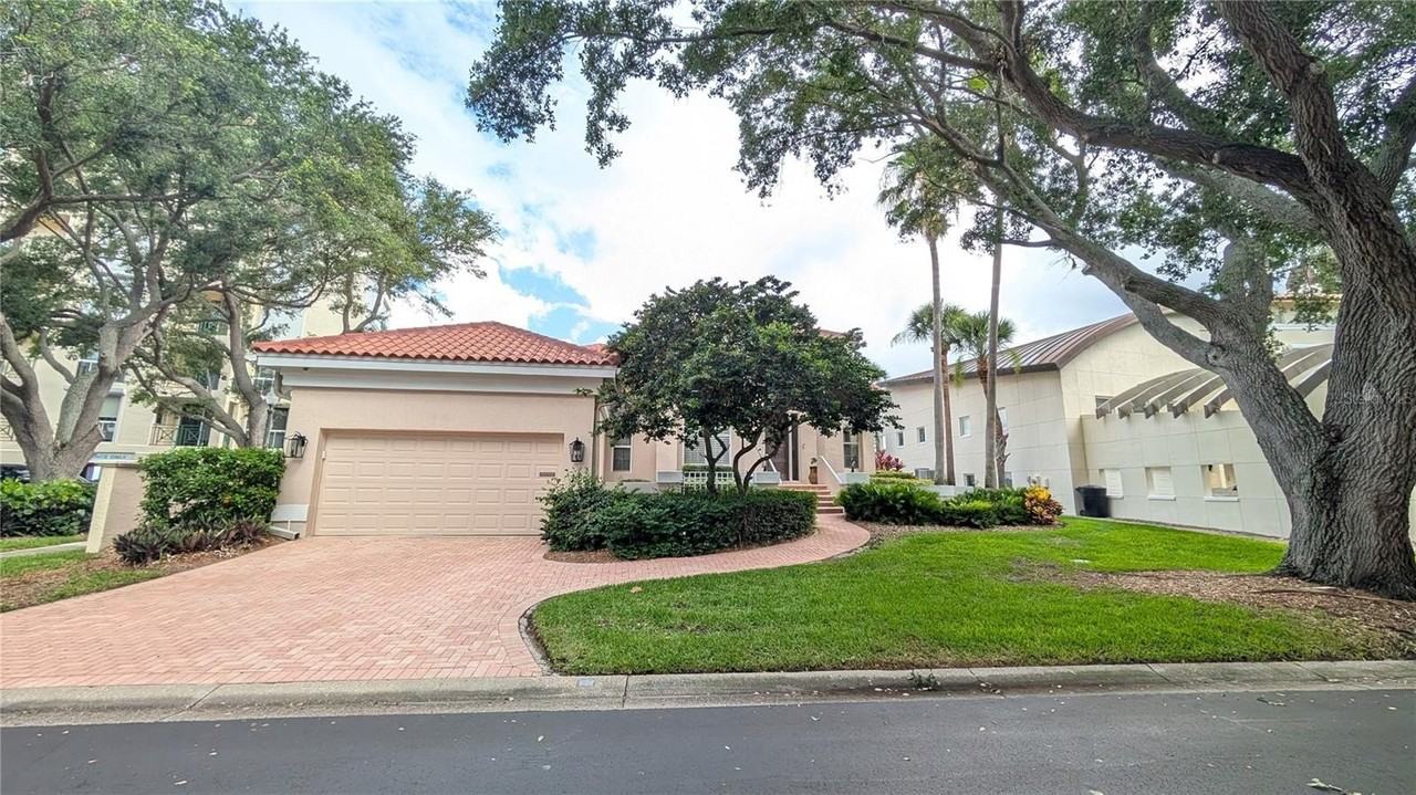 4709 Dolphin Cay Ln S - Photo 2 of 27