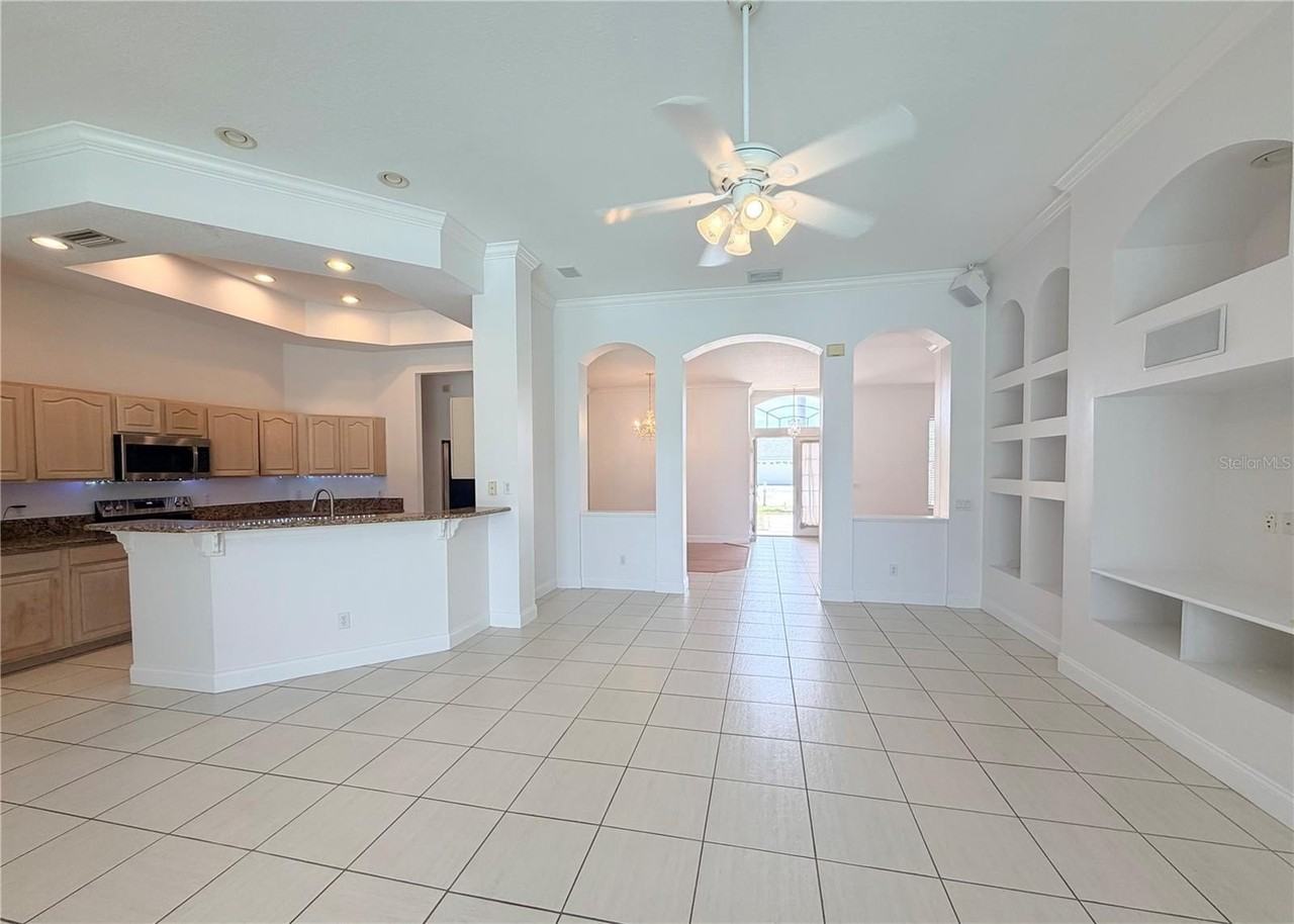 442 Knight Dr - Photo 2 of 23