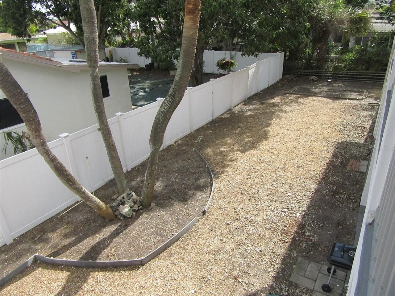 110 60th Ave #1 - Photo 3 of 25