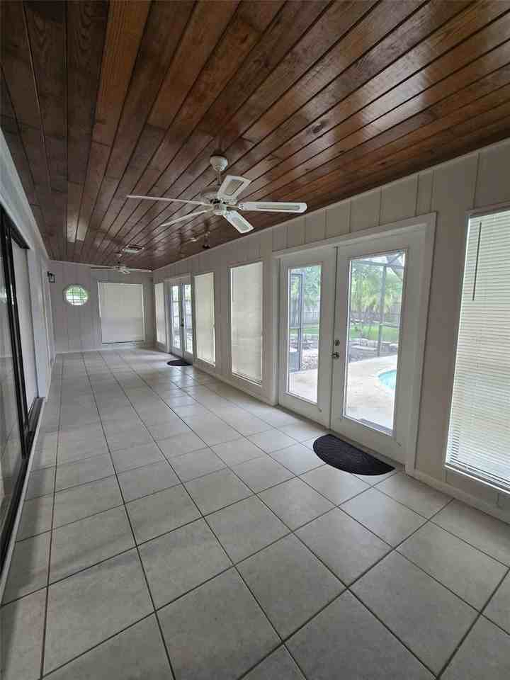 4608 Netherwood Dr - Photo 6 of 19
