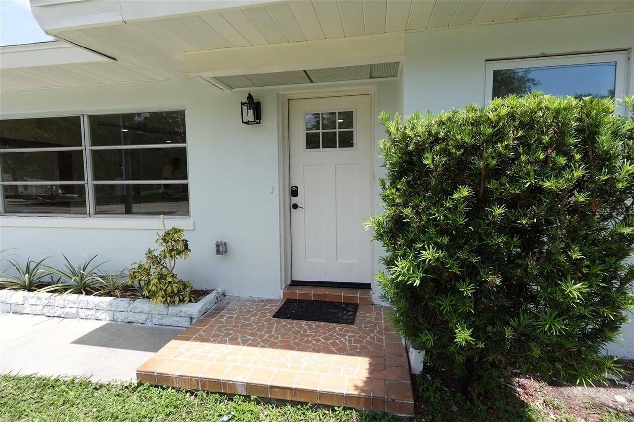 5 S Hercules Ave - Photo 2 of 34