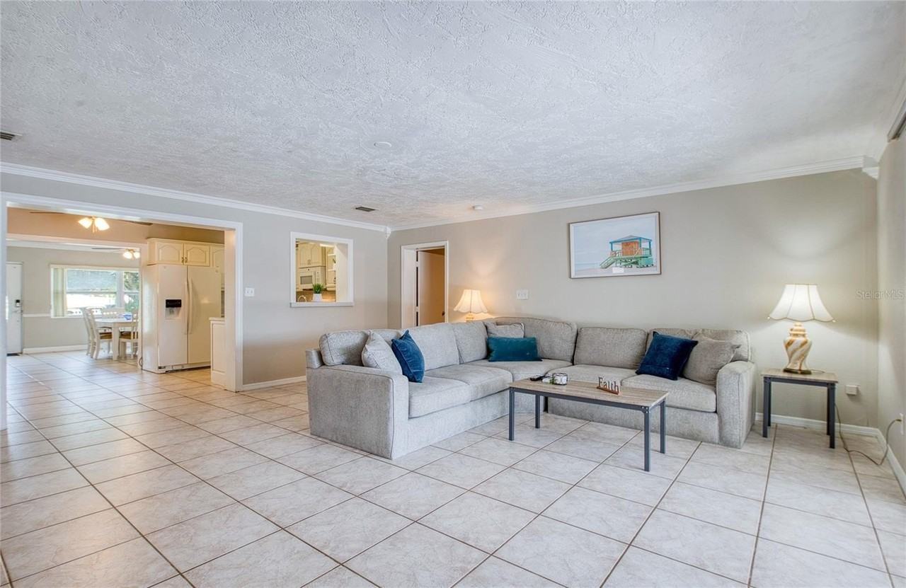 5213 97th Way N - Photo 6 of 36
