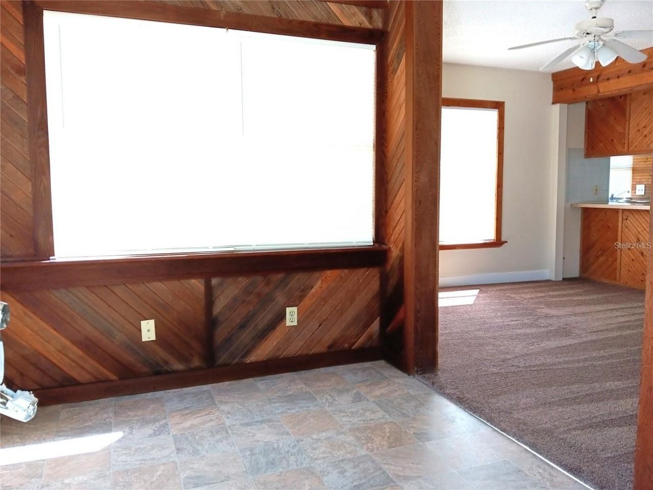 4840 19th St N - Photo 2 of 19