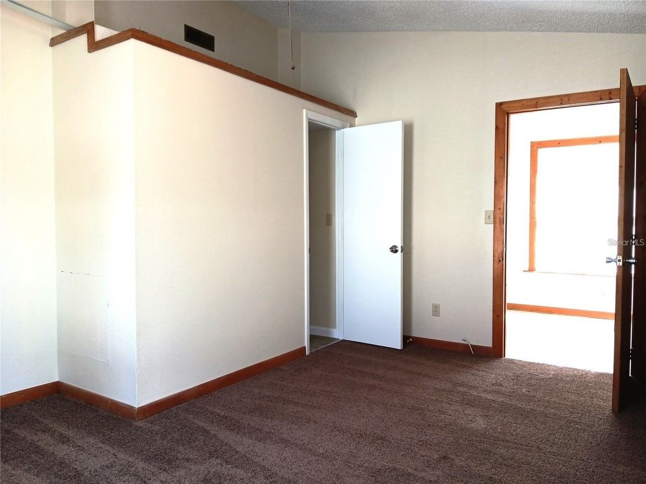 4840 19th St N - Photo 4 of 19