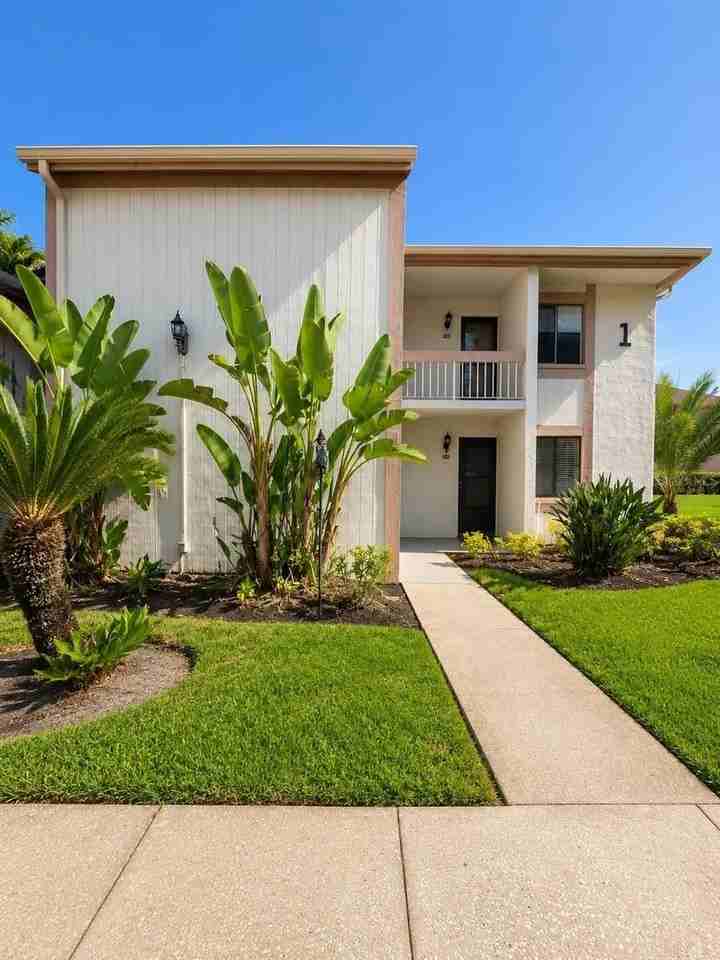 115 Lakeview Pl #115