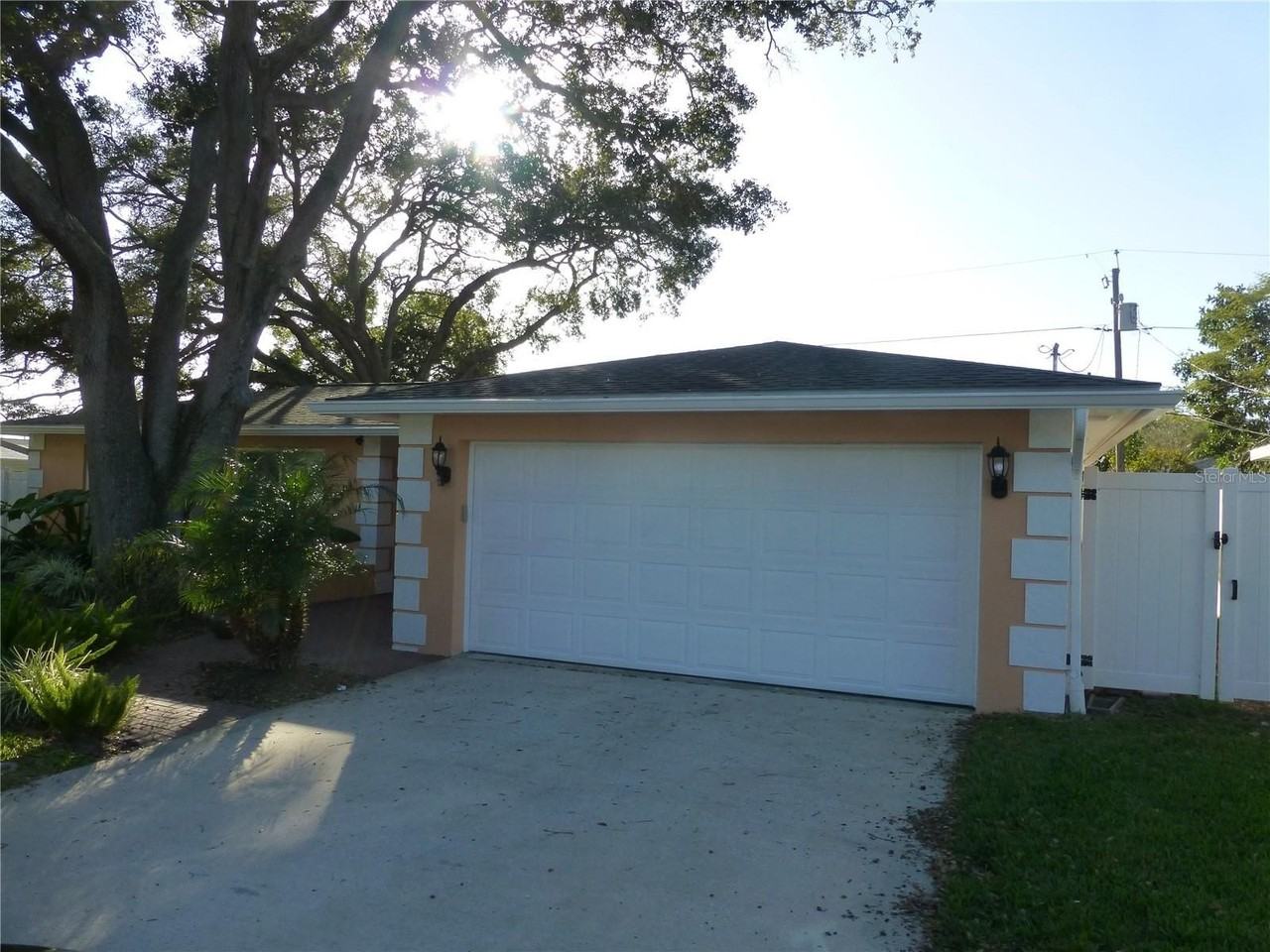 752 Patricia Ave - Photo 2 of 31