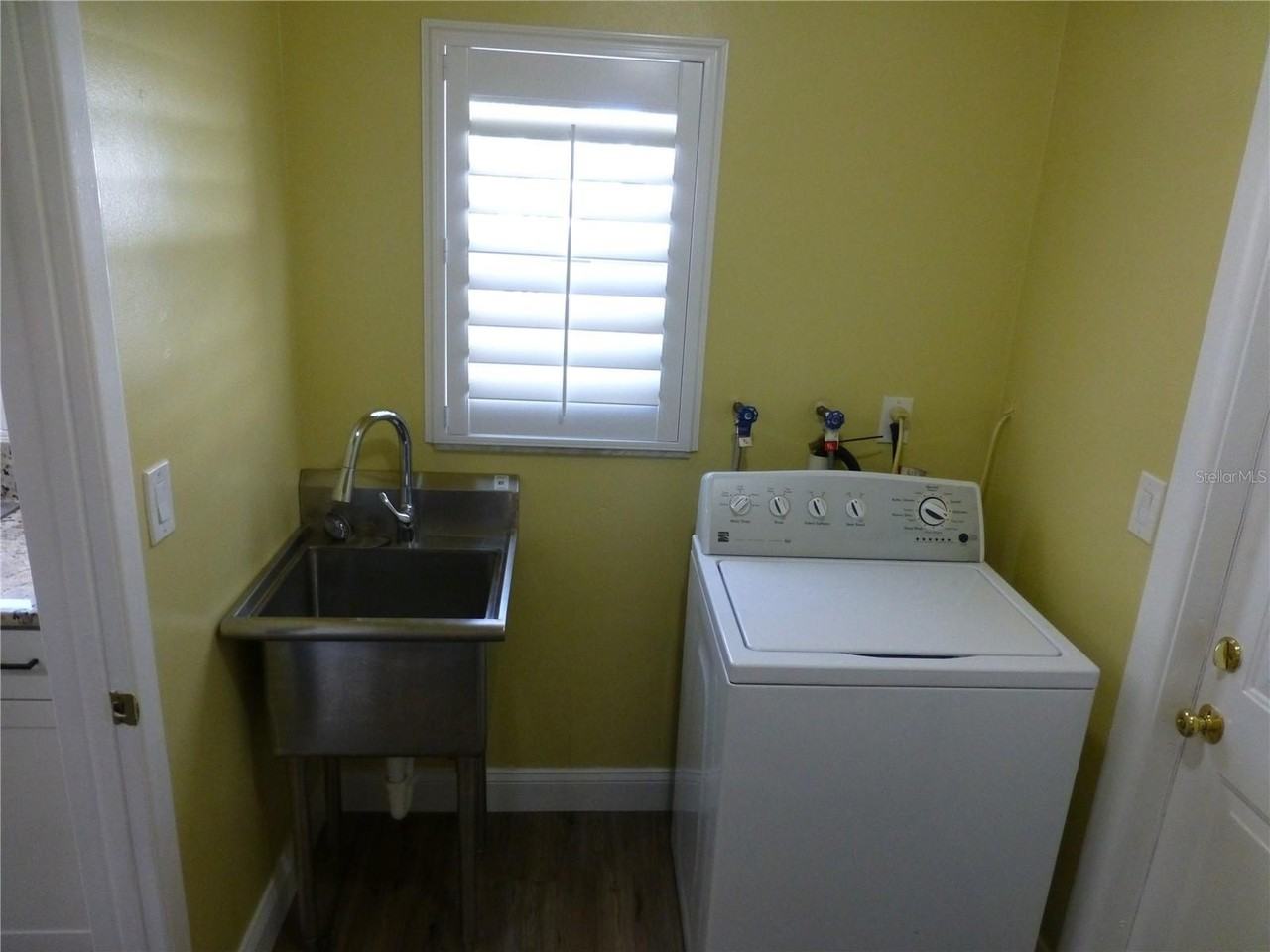 752 Patricia Ave - Photo 7 of 31