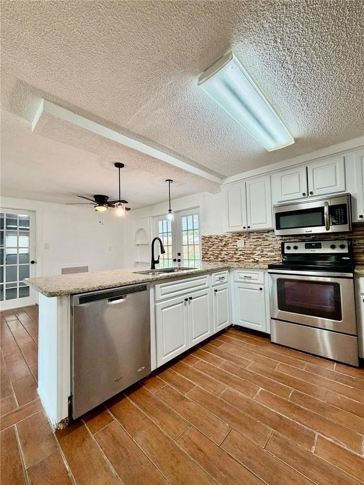 7201 Daggett Ter - Photo 5 of 28
