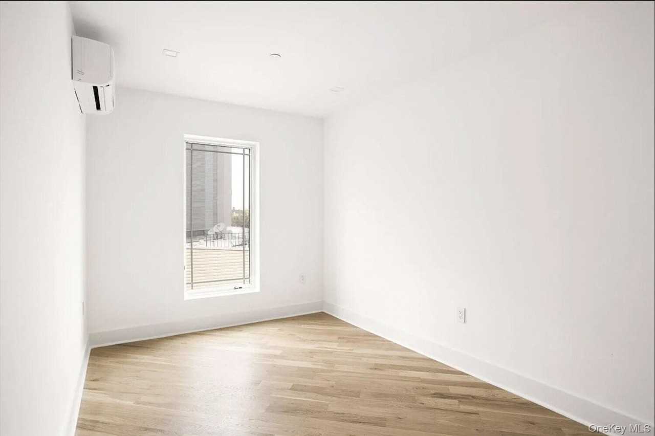 571 Lafayette Ave #4 - Photo 3 of 7