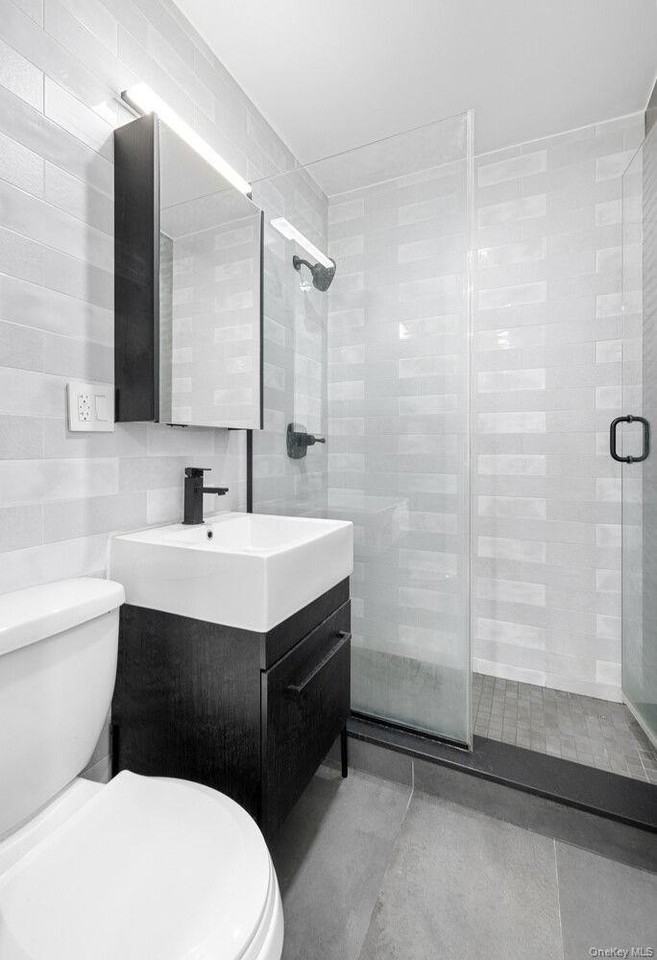 571 Lafayette Ave #4 - Photo 5 of 7