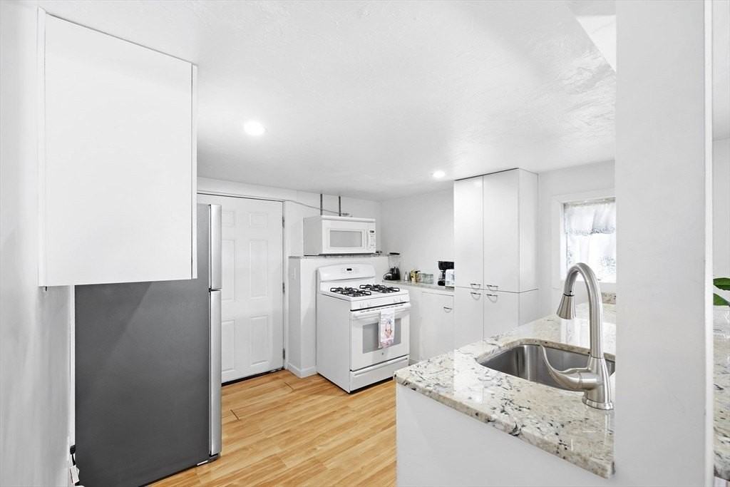 875 Granite St #1 - Photo 3 of 17