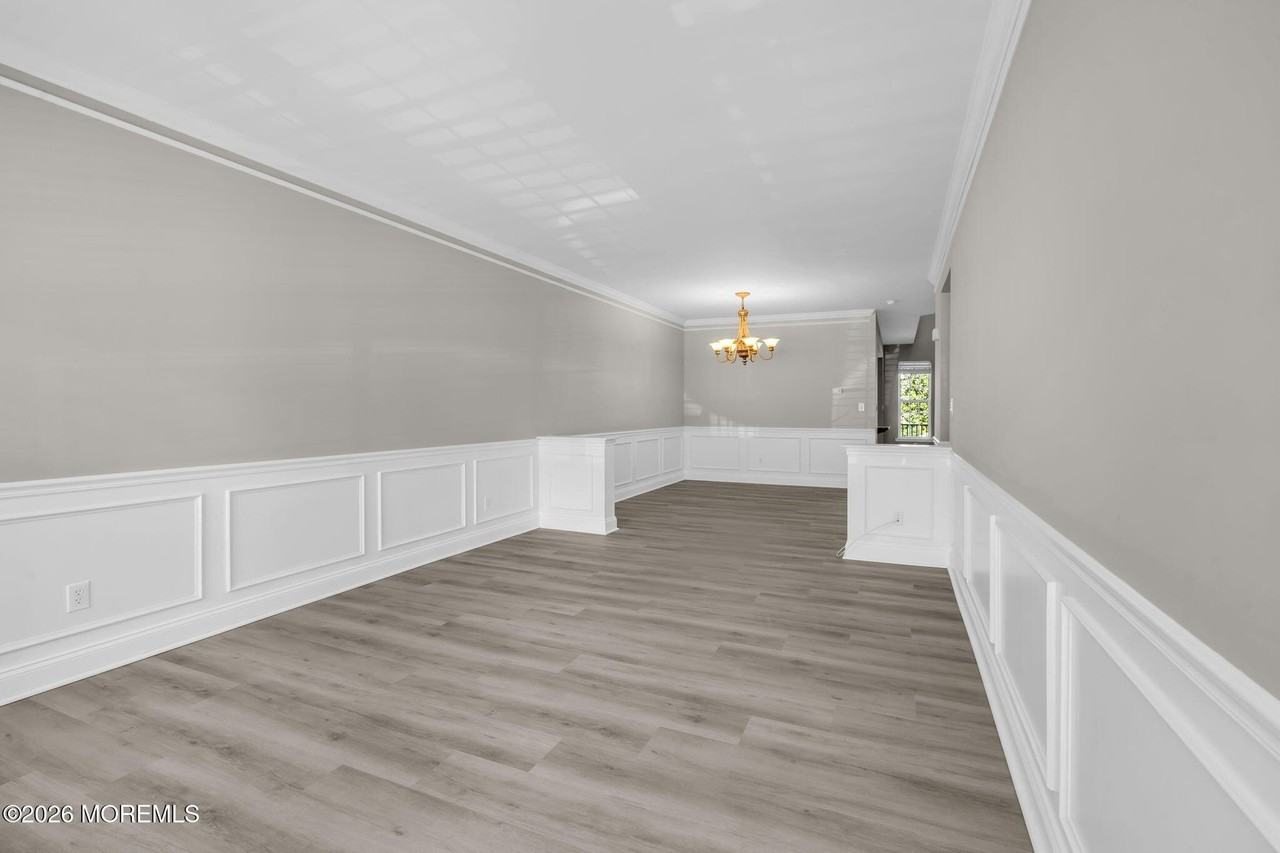 30 Brookfield Dr - Photo 2 of 30