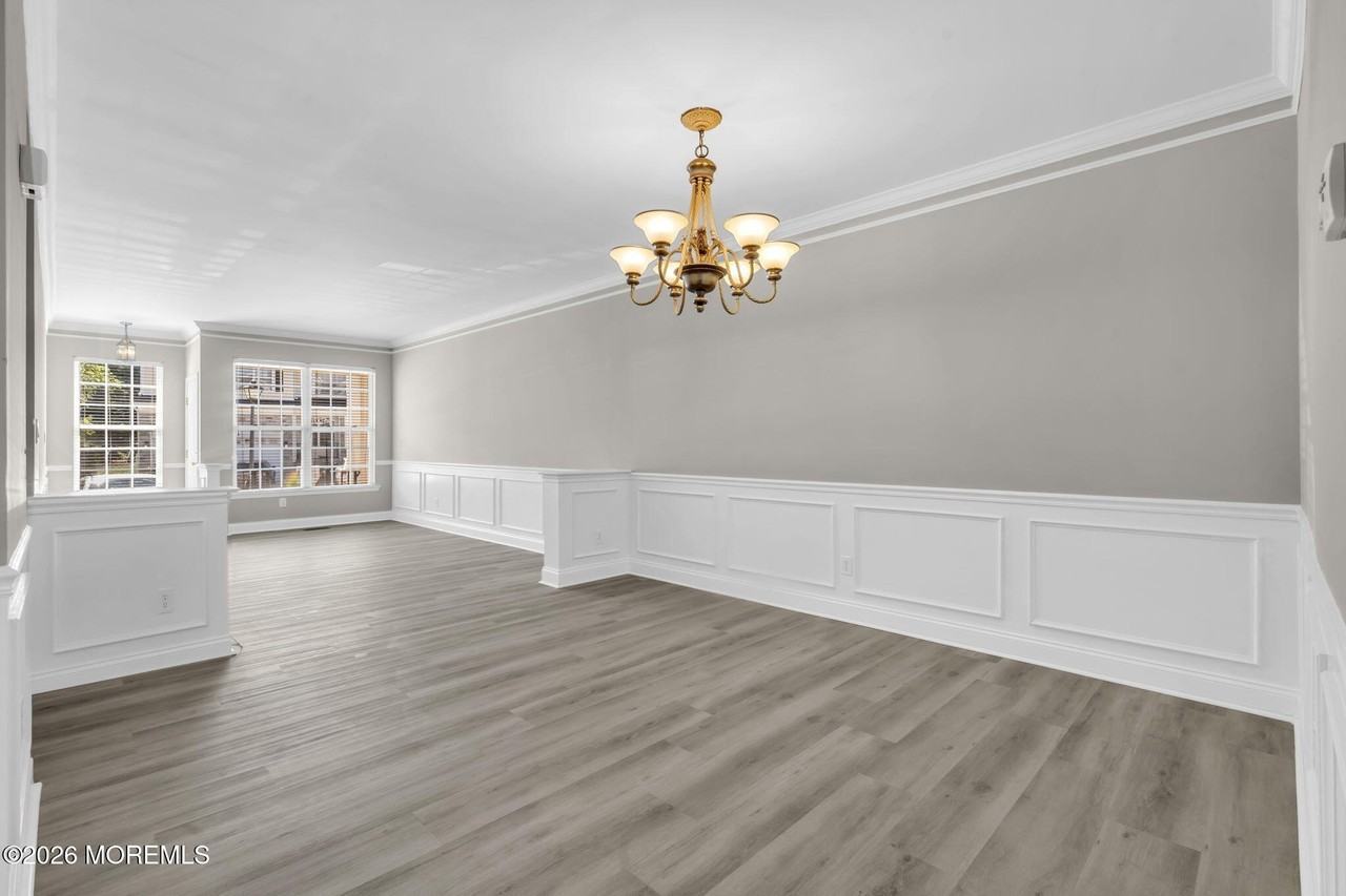 30 Brookfield Dr - Photo 3 of 30