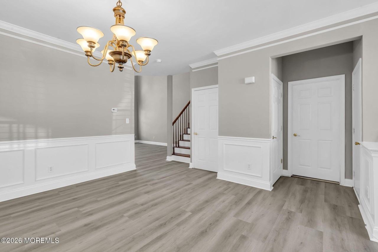 30 Brookfield Dr - Photo 5 of 30