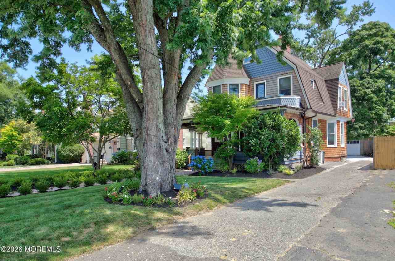 266 River Rd - Photo 3 of 50