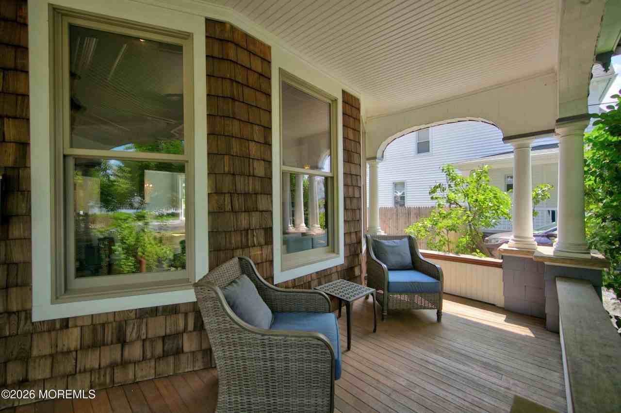 266 River Rd - Photo 6 of 50