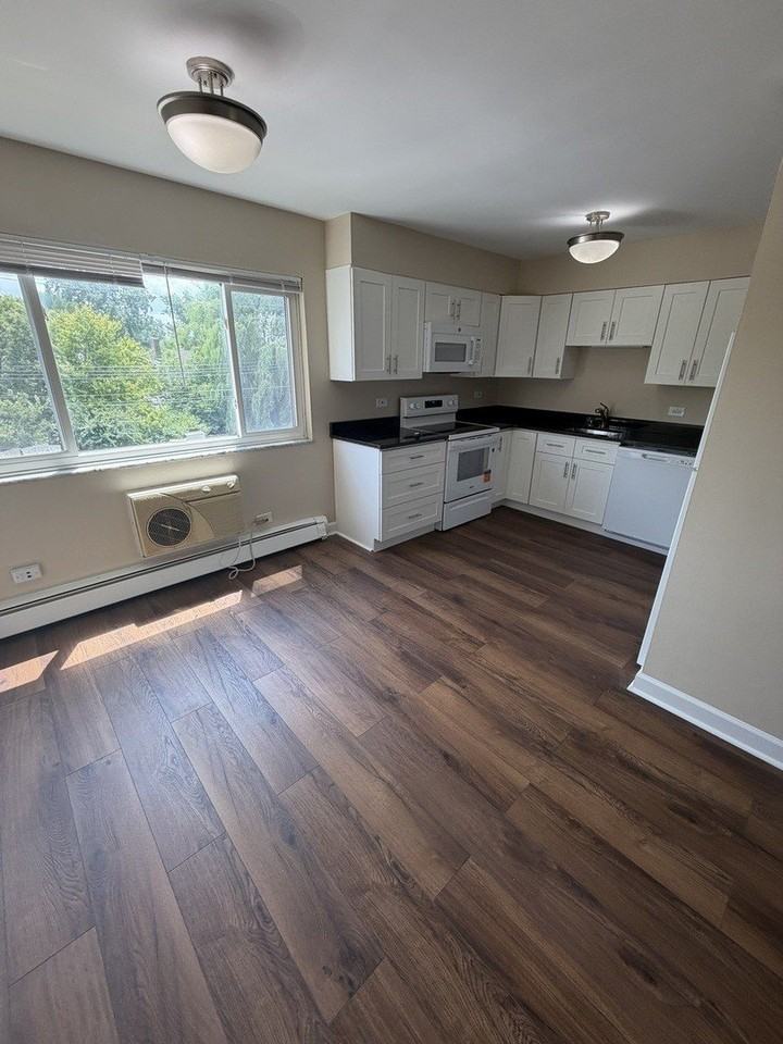 573 Pershing Ave #F - Photo 2 of 6
