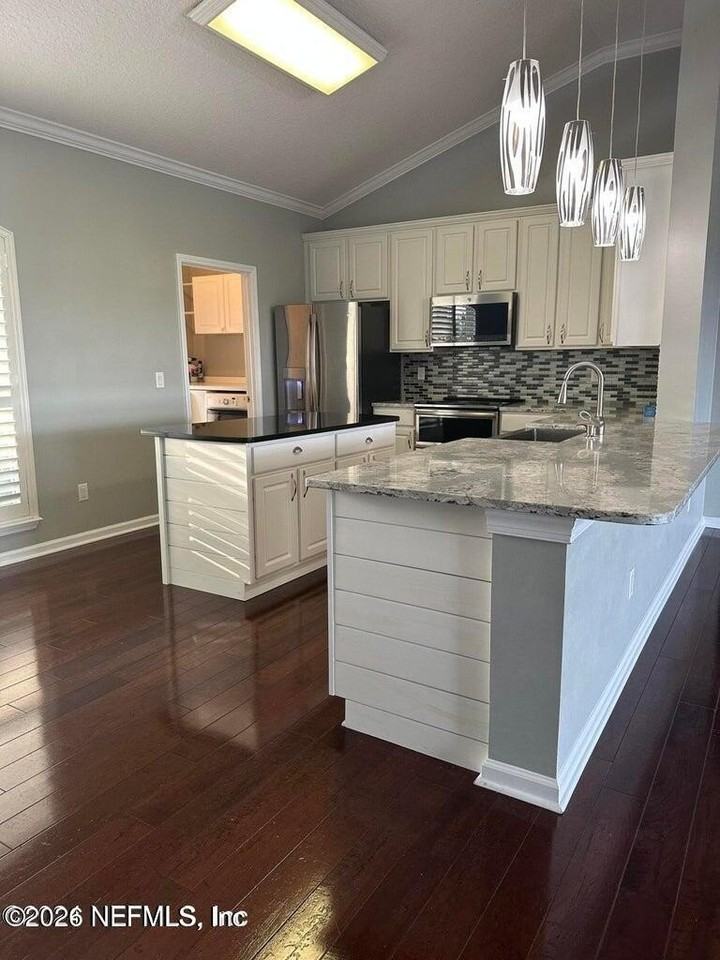 13998 Canopy Overlook Ct - Photo 5 of 20