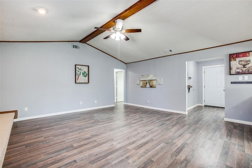 105 Waits Cir - Photo 2 of 5