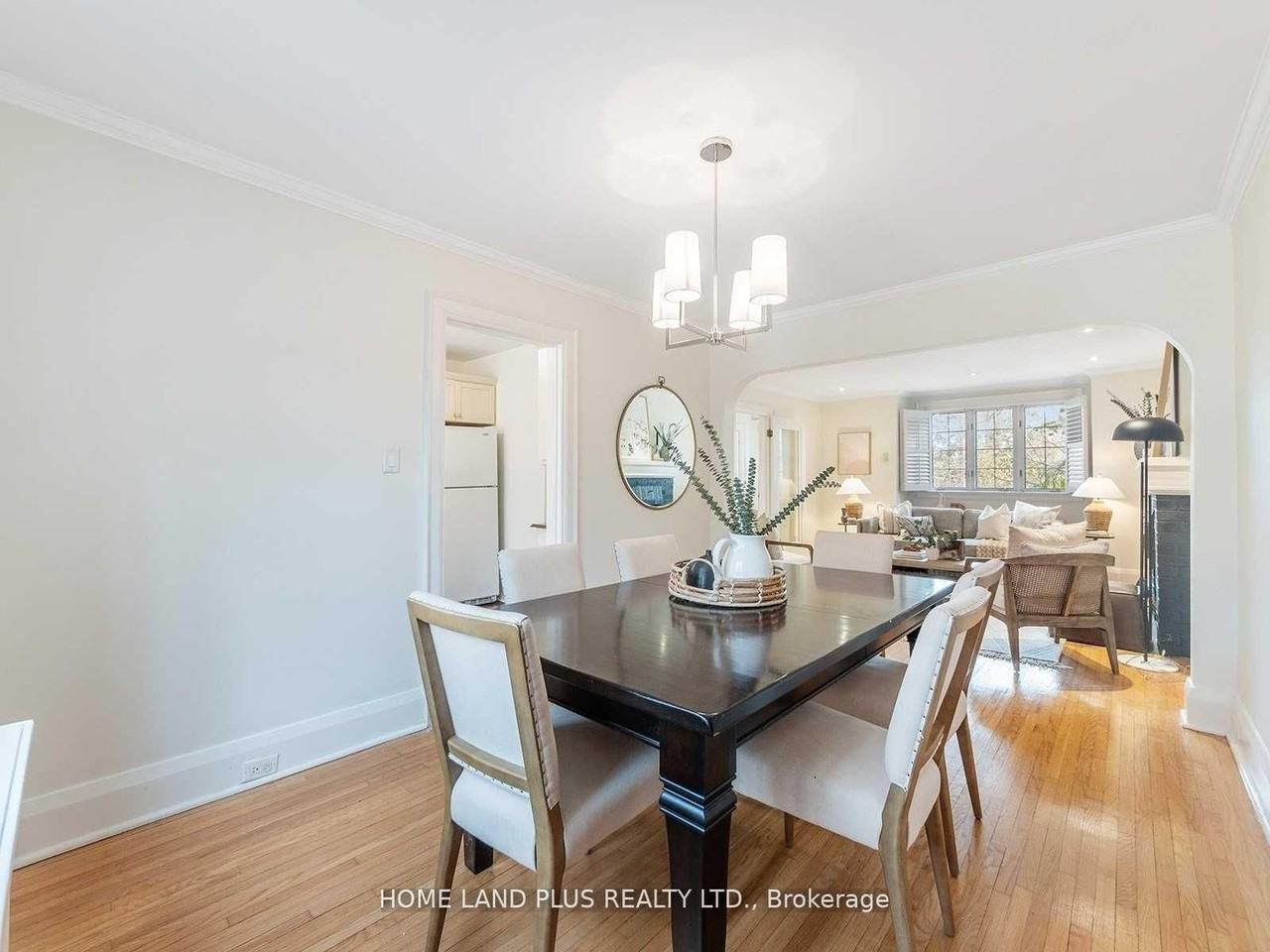 70 Mann Avenue - Photo 5 of 14