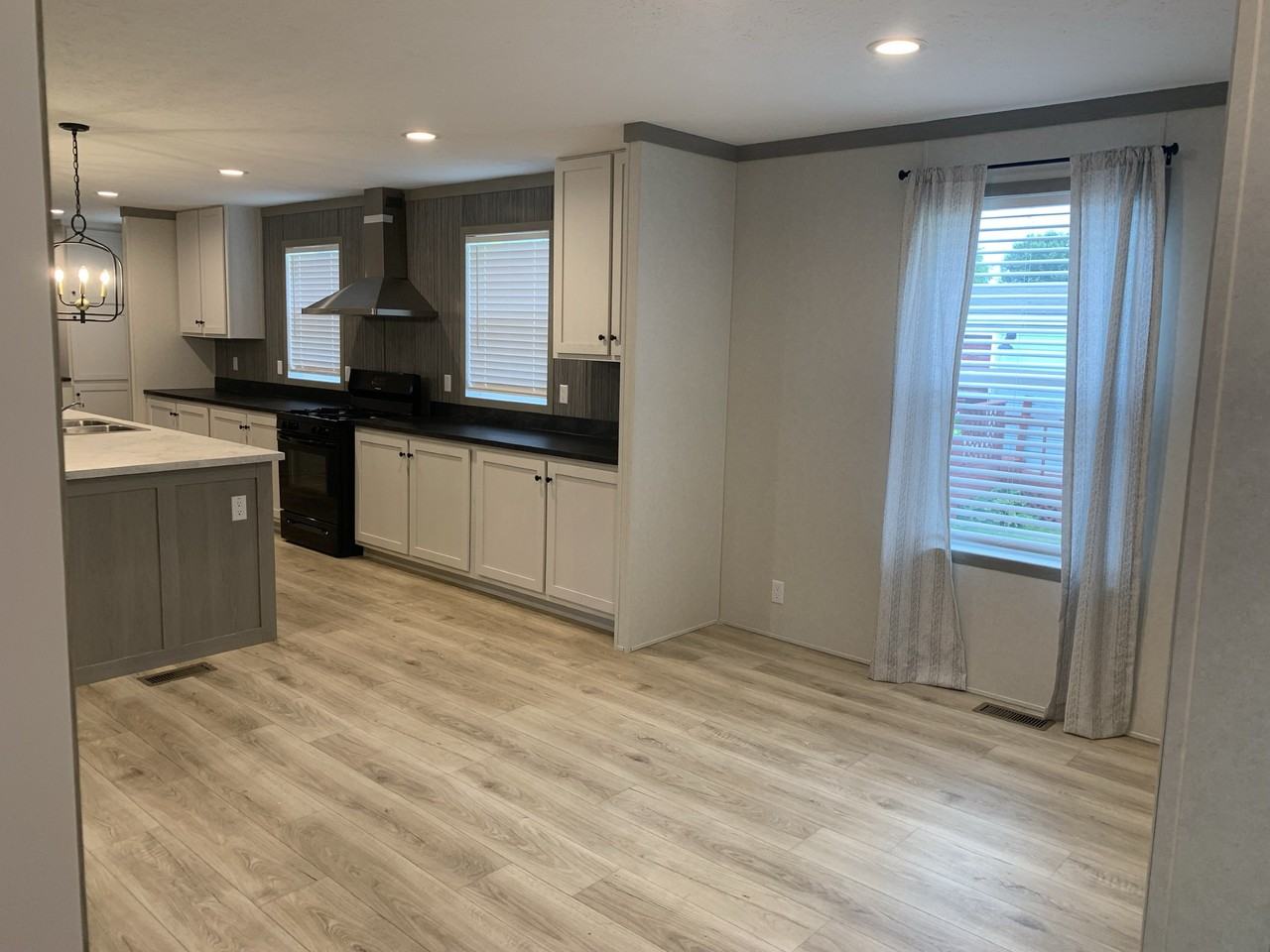 54 Bee Jay Dr #54 - Photo 2 of 10