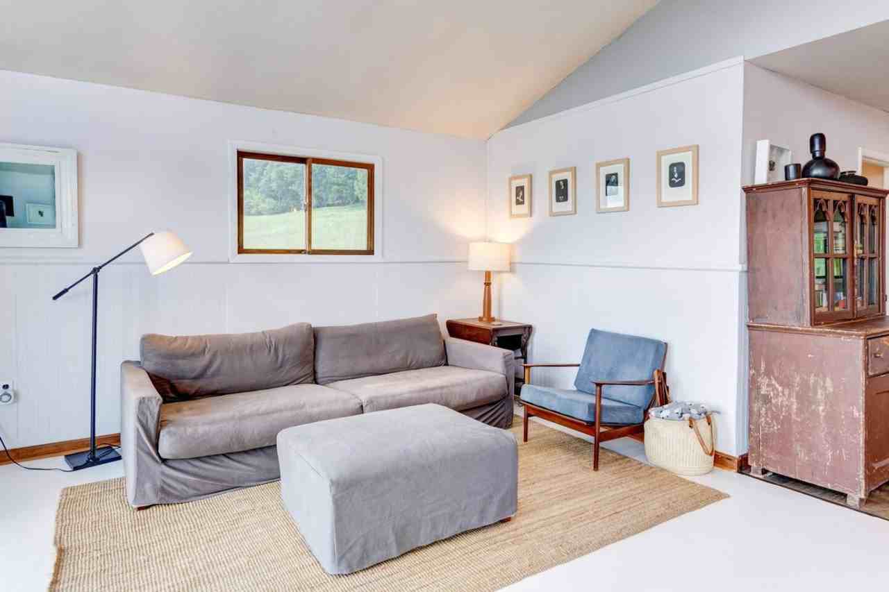 3924 Hamden Hill Rd #1492969P - Photo 4 of 44