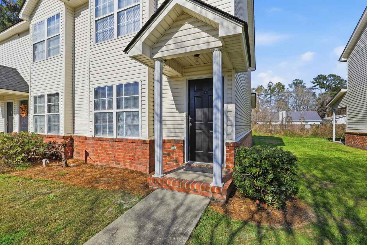 4060 Cedars Parkway #E - Photo 3 of 12
