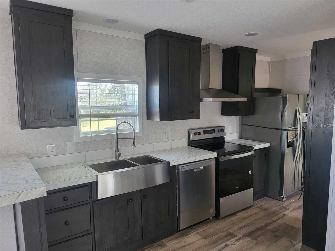 4772 Duncan Rd - Photo 3 of 14