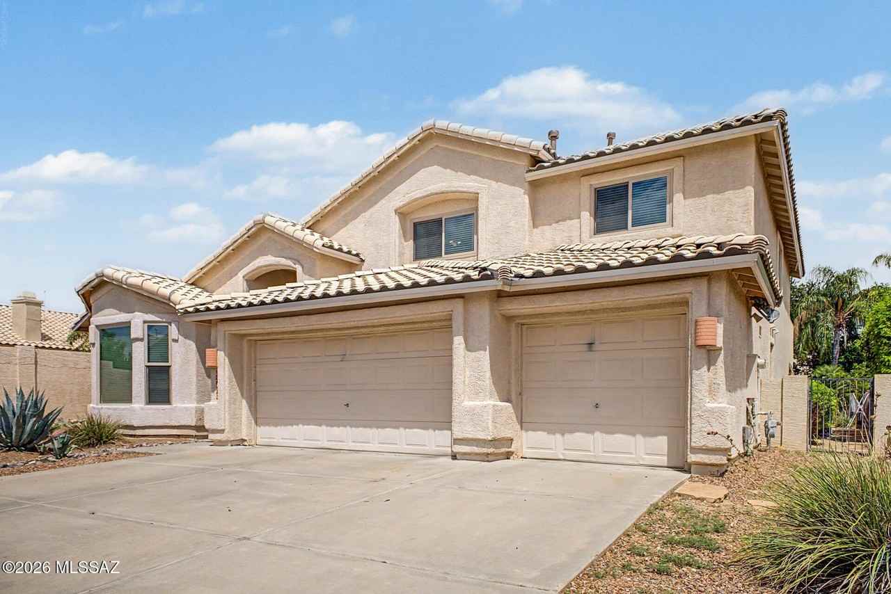 12410 N Echo Valley Dr - Photo 3 of 42