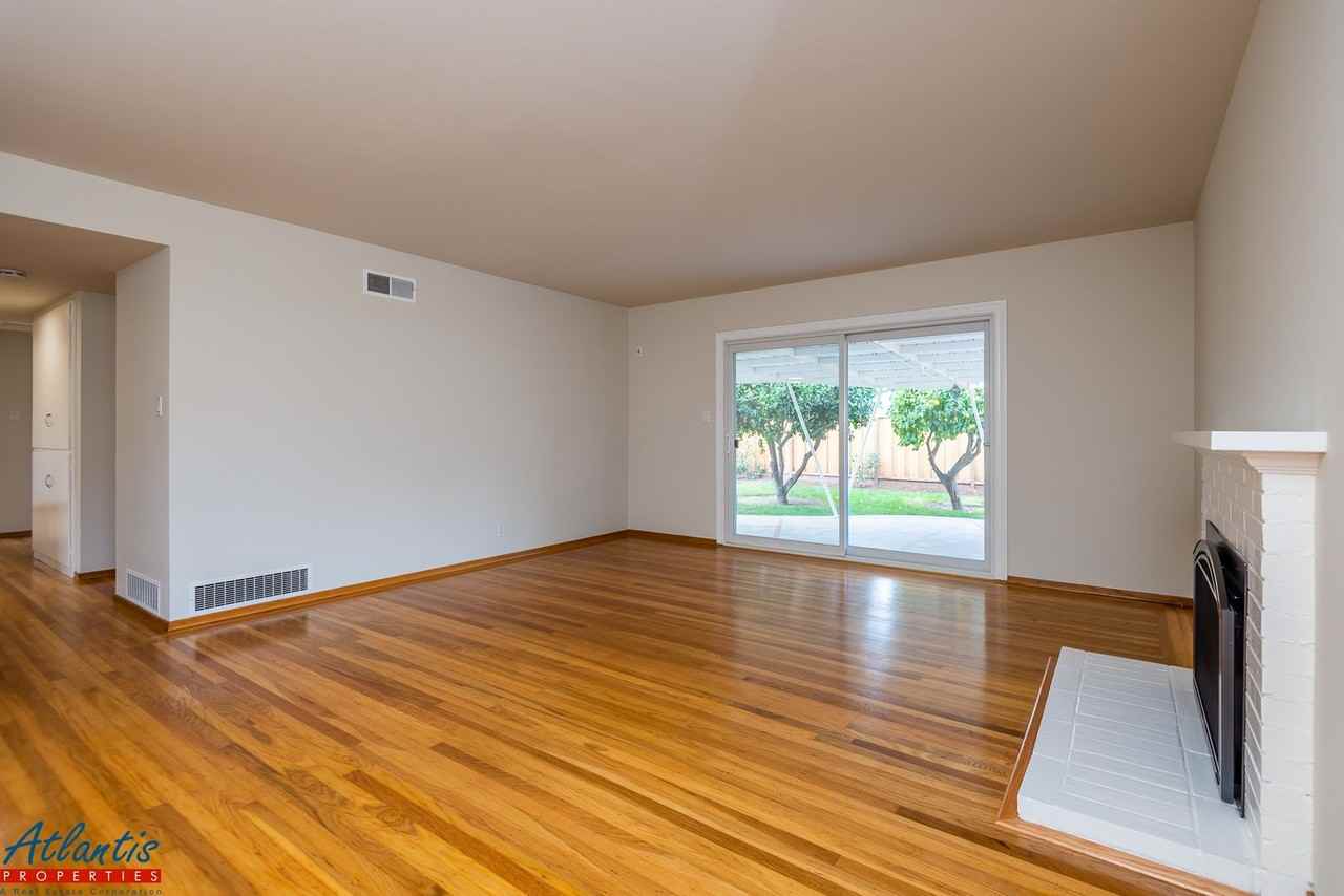 807 Mulberry Ln - Photo 2 of 19