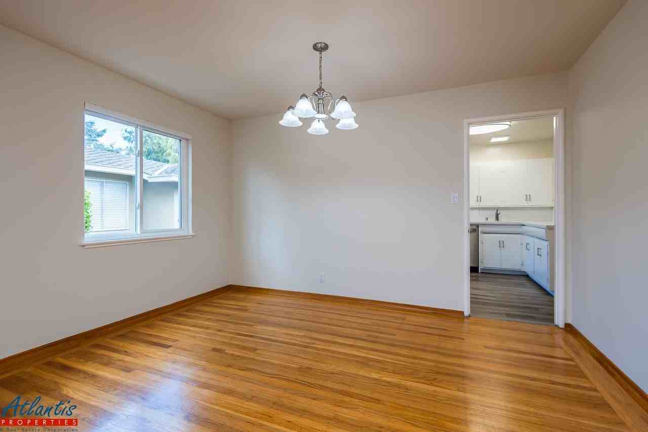 807 Mulberry Ln - Photo 4 of 19