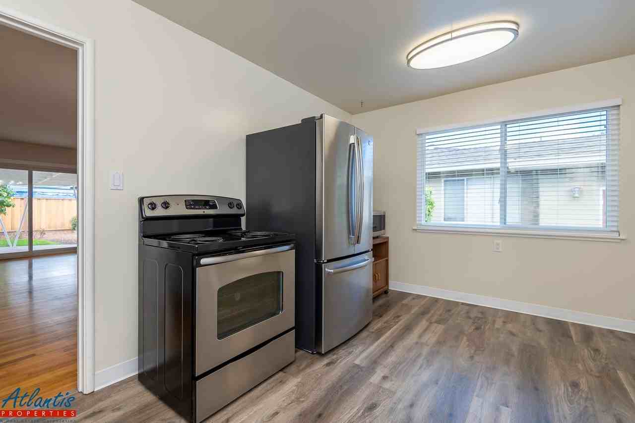 807 Mulberry Ln - Photo 6 of 19